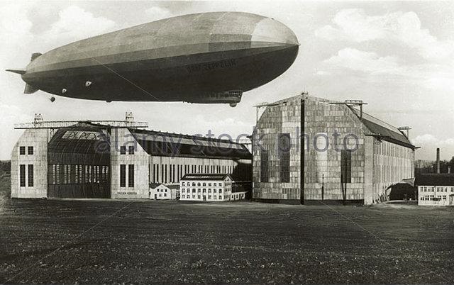 https://l7.alamy.com/zooms/1c51783ce62b495b88fc1ff366981ba1/transport-transportation-aviation-airships-airship-graf-zeppelin-flighing-bxky90.jpg