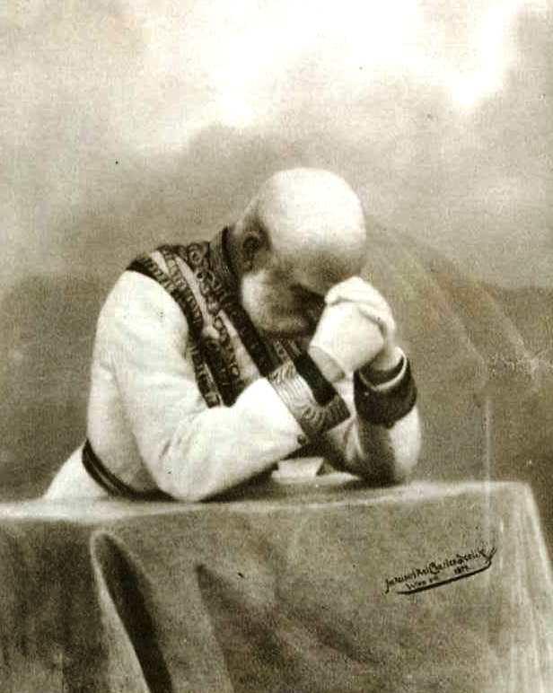 https://europebetweeneastandwest.files.wordpress.com/2014/03/franz-josef-in-prayer.jpg