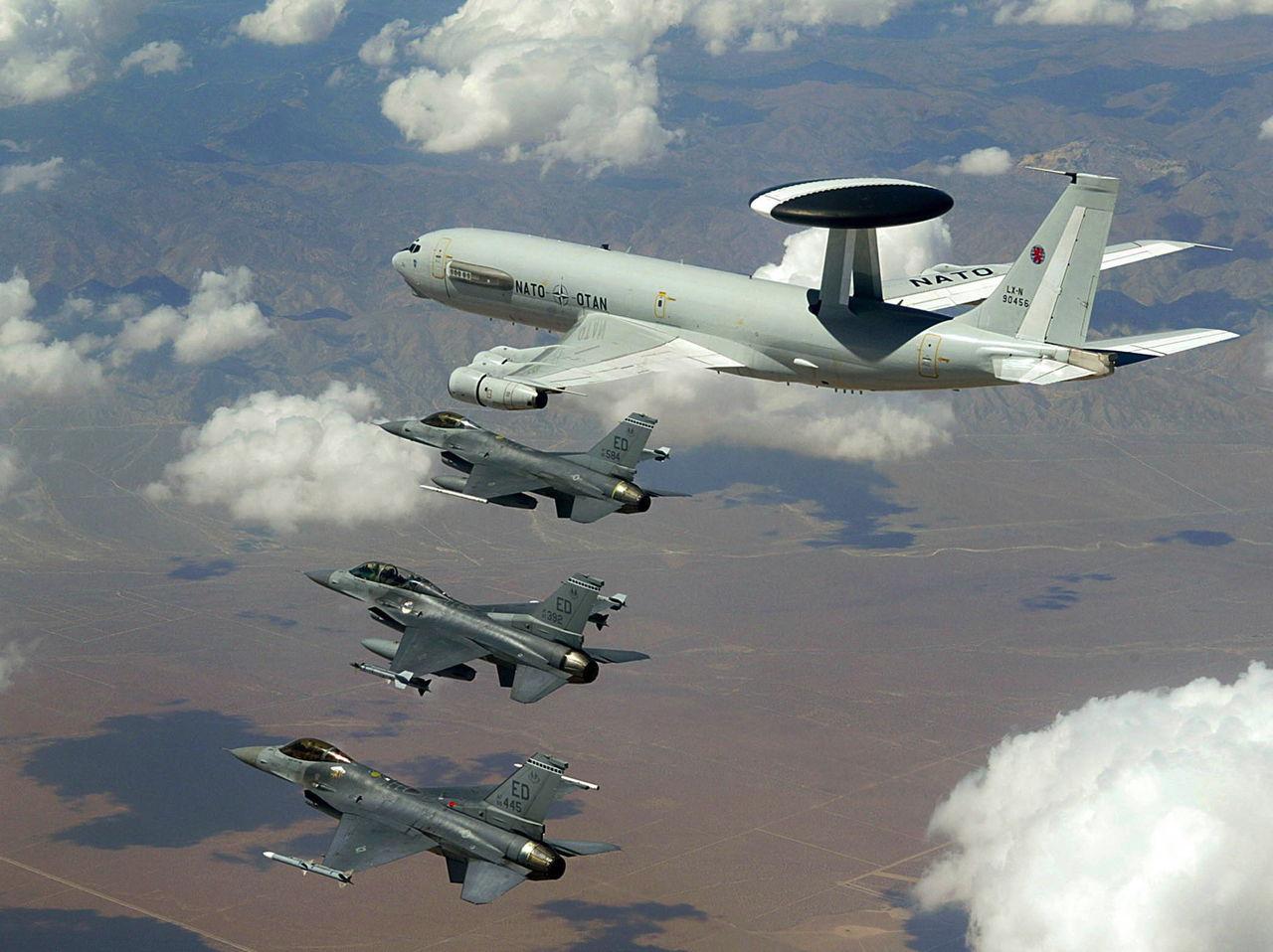 https://upload.wikimedia.org/wikipedia/commons/thumb/6/61/Nato_awacs.jpg/1280px-Nato_awacs.jpg